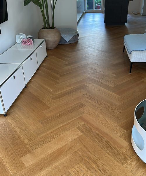 5CD1BF60-B9CE-48B6-9925-CFE20FE9BD0C